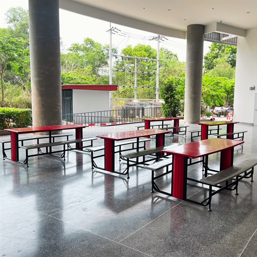 ส่วนพัฒนาความยั่งยืน ติดตั้งโต๊ะเพิ่มเติมเพื่อนิสิตและบุคลากร